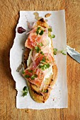 Crostini with wasabi cream cheese, salmon and pickled ginger