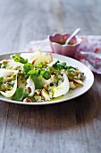 Spinach salad with pear and cress