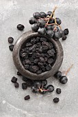 Aronia berries, fresh and dried