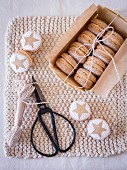 Mince pie macaroons as a gift