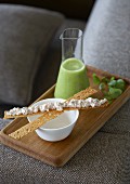 Pea soup with crispy toast strips