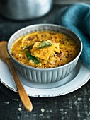 Lentil curry with noodles