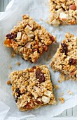 Muesli bars with apples, apricots and sultanas