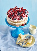 Berries and cream sponge