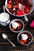 Baked plums with cream