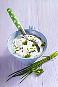 Yoghurt dressing with herbs