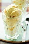Vanilla ice cream with ginger