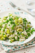 Pea risotto with leek and parsley