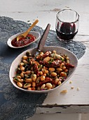 Bean salad with dried tomatoes