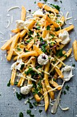 Chips with cheese and herbs