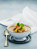 Prawn soup with curry and mango