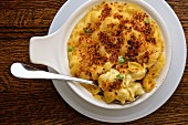 Macaroni and cheese with breadcrumbs, Parmesan and cheddar cheese
