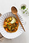 Chickpea stew with carrots