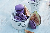Purple macaroons with figs