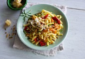 Tagliatelle with peppers and seeds