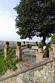 Mediterrane Terrasse mit Panoramablick