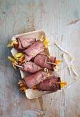 Roast beef rolls with beansprouts