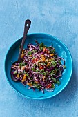 Regenbogen-Salat mit Quinoa und Bulgur