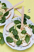 Cauliflower-couscous with spinach and chicken