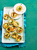 Spinach and pepper tartelettes with feta cheese