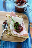 Bread with ham, cheese and fig chutney
