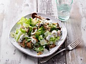Pilzsalat mit Seidentofu, Hähnchen & Moringapulver