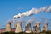 Chimney and cooling tower