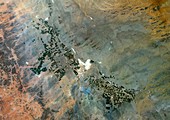 Desert agriculture,2001,satellite image