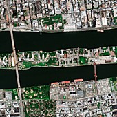 Roosevelt Island bridges,satellite image