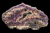 Agate in amethyst