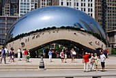 Cloud Gate sculpture in Chicago