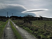 Flying saucer cloud