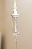 Intravenous (IV) drip chamber