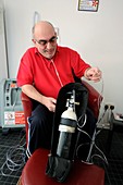COPD patient receives oxygen therapy