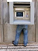 Cash machine maintenance