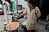 Cooking eggs with urine,China