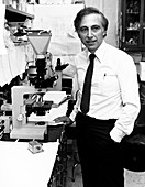 Dr. Robert Gallo,US virologist