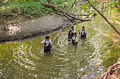 Voluntary river cleaning work