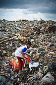 Landfill scavenging,Indonesia