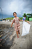 Landfill scavenging,Indonesia