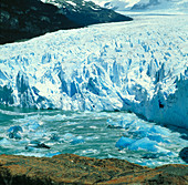 Iceberg birth