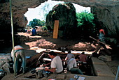 Excavations at Cueva del Mirador