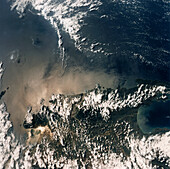 W.coast of Luzon w/Mt Pinatubo,Philippines,STS44