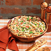 Wholemeal pasta salad with herbs