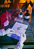 Testing hair sample in forensic laboratory