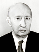 Georg von Bekesy,Hungarian biophysicist