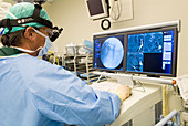 3D CT scanning during spinal surgery