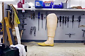 Prosthetic leg