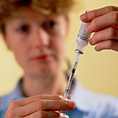 Human insulin: filling syringe with Human Mixtard