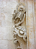 Skeleton stonework